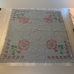 Vintage Hand Embroidered Square Linen Rose Appliqué Tablecloth 34 X 34 Inch Read
